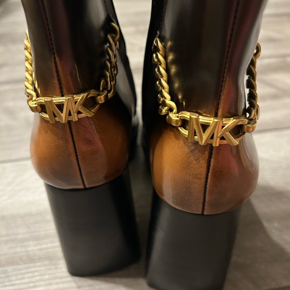 Michael Kors Brown Leather Heeled Boots with Gold Chain NWOB - Picture 5 of 10